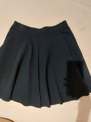 Black skirt new, sizes S and M