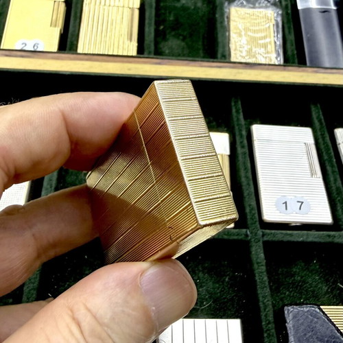 DuPont N15 gold lighter used, vintage