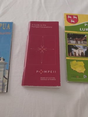 Collectible set of 3 travel guides and maps Pompeii Capua Poland new