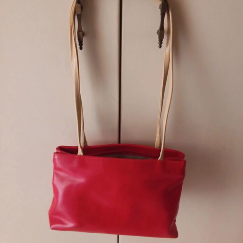 Shoulder bag leatherette like new, beige and red, 16x26cm