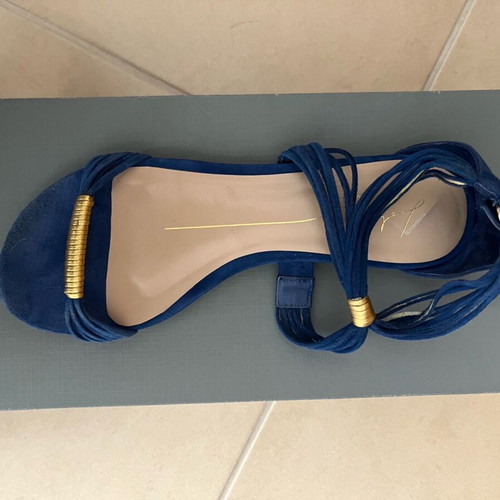 Blue electric leather sandal Lola Cruz size 37 like new