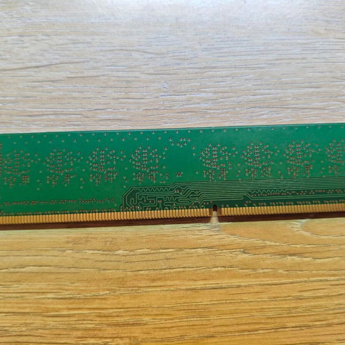 Samsung RAM 2GB DDR3 1600MHz like new