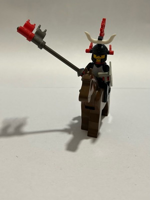 Lego Minifigure Knight μεταχειρισμένο σε καλή κατάσταση