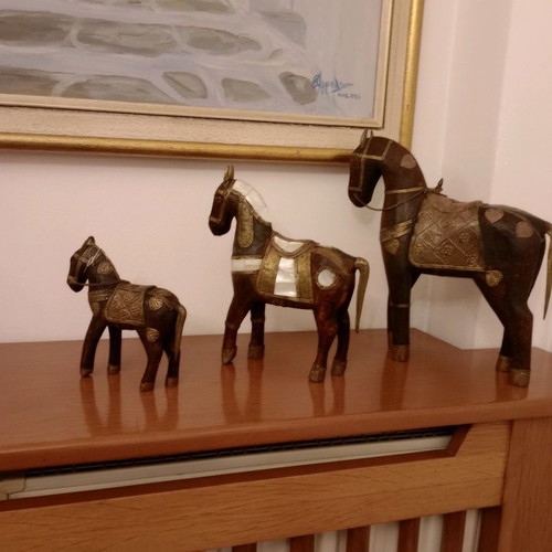 Wooden ebony horses with brass like new, vintage set of 3