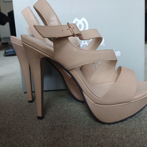 Migato nude platform sandals size 38 like new
