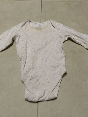 Baby bodysuit shirt used for 6-9 months with fruit stain