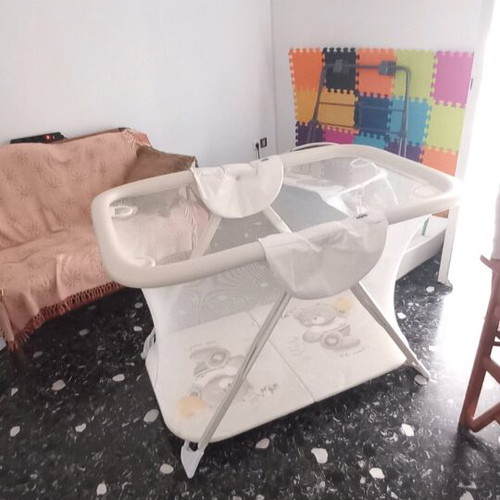 Cam playpen like new with mat