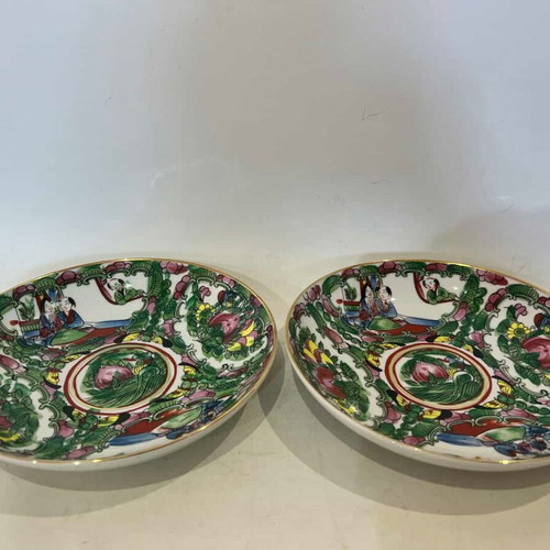 Rose Medallion porcelain plates set of 2 used, vintage 3.5x20.5 cm