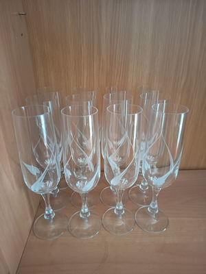 Vintage set of 12 champagne glasses with Calla Lily engraving, crystal, like new