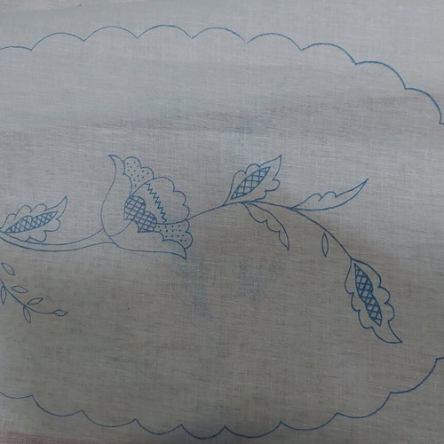 Linen fabric for table runner 100x40cm and 2 napkins with stamped design, new