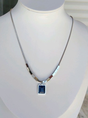 Ατσάλινο κολιέ Άπεφθον καινούργιο, χρυσαφί και ασημί χρώμα