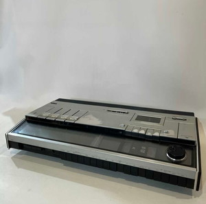 Vintage ραδιοενισχυτής Philips 831 , 12x60x32 .