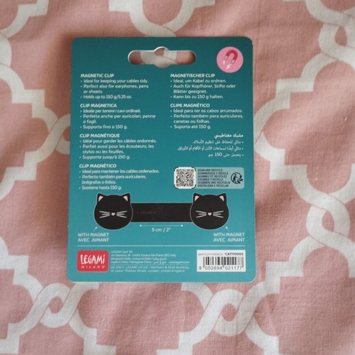 Legami cat-themed pack new, Bluetooth charger, magnetic clip, travel pillow