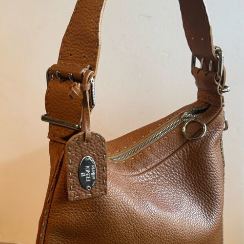 Fendi leather shoulder bag used, brown