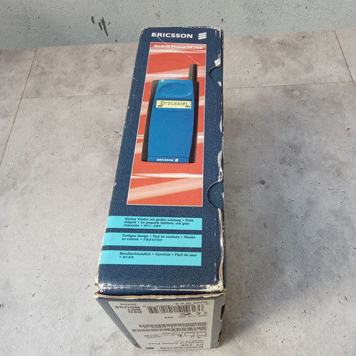 Ericsson PF GF 768 mobile phone manuals used, 1990s