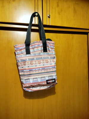 Eastpak τσάντα ώμου μεταχειρισμένη, πολύχρωμη