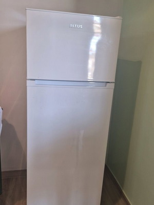 Altus refrigerator like new, 53x53x146 cm