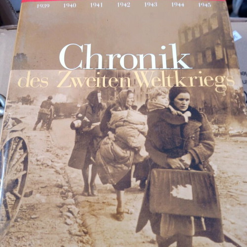Collection of books about Hitler and Nazis like new, in German