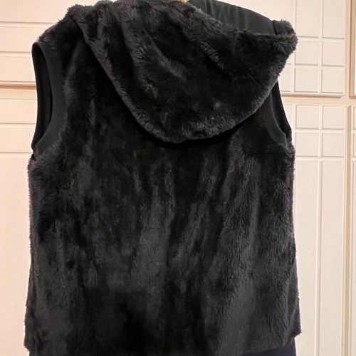 Women’s faux fur sleeveless jacket dark grey size S like new