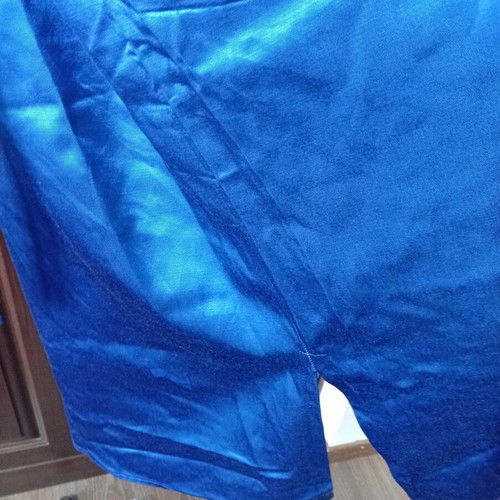 Vintage kimono robe 90s electric blue with embroidery like new