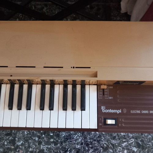 Vintage Bontempi B9 electric harmonium used