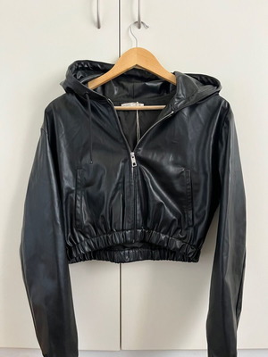 Oysho black faux leather cropped jacket like new, size S