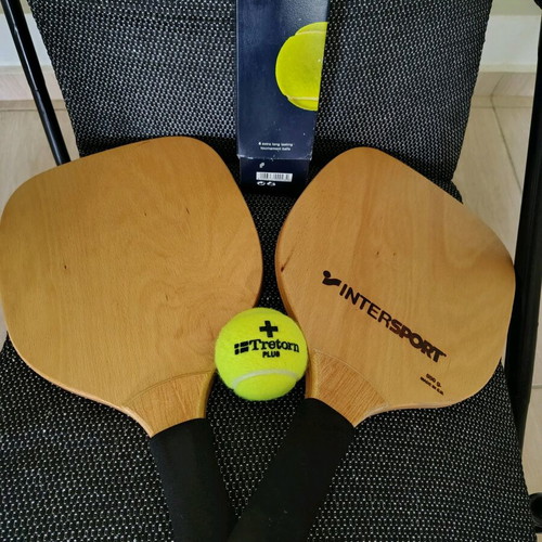 Intersport Beach Rackets and 3 Balls New