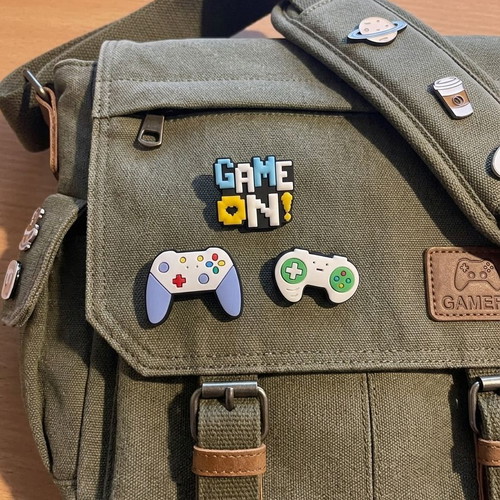 Pins for gamers set of 3, new, multicolor