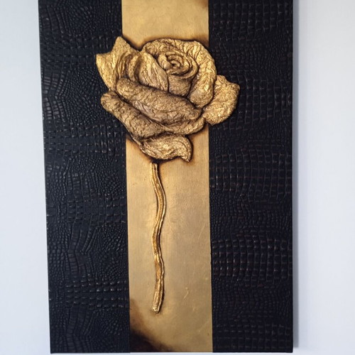 Painting Italian artwork on leather with gold embossing like new