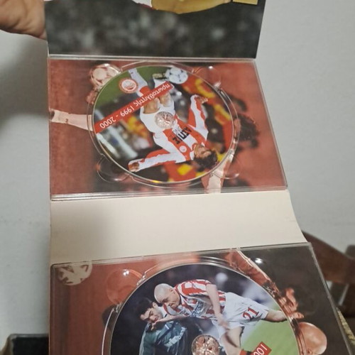 Olympiakos 7+1 Championships collectible box set used, authentic