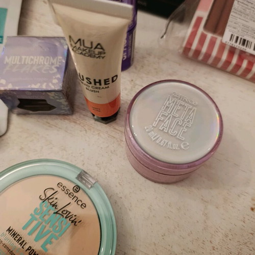 Cosmetics set new from MUA, Mon Rêve, Essence and Garnier