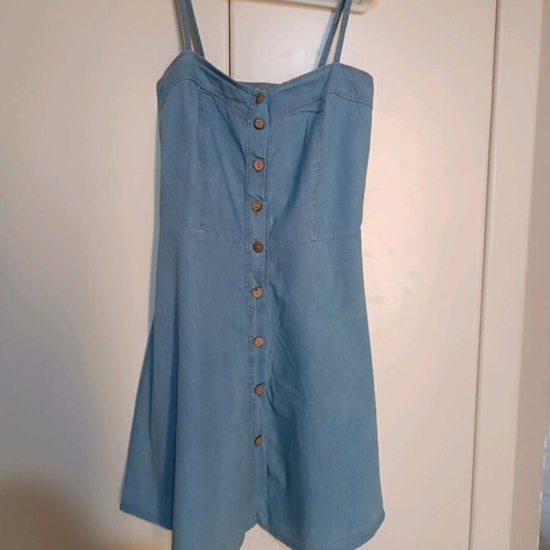 Denim dress like new with straps and brown buttons, size S