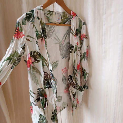 Bershka kimono jacket like new with exotic print, size S