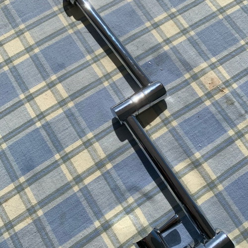 Set of 2 kitchen sink faucets like new, heavy-duty foldable
