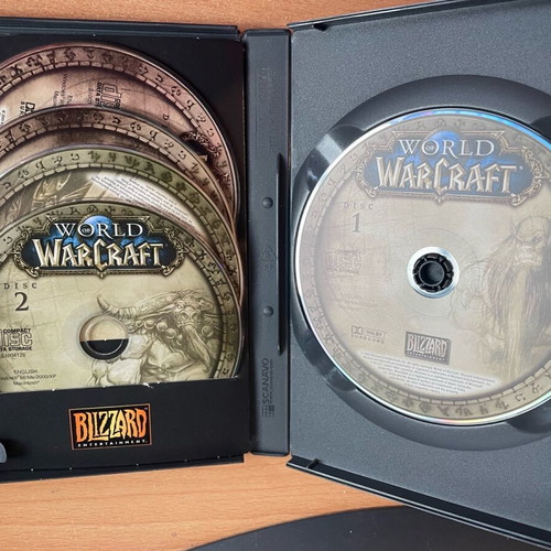 World of Warcraft PC MAC CD-ROM game used in original case