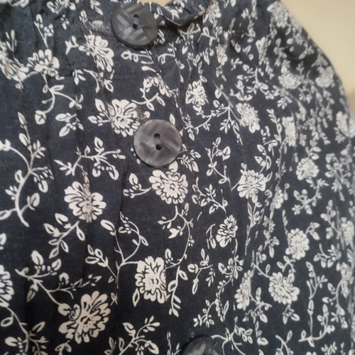 Long skirt like new, size S 36 8, white and blue