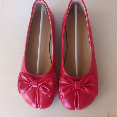 Tabi flats size 38 red with bow, new