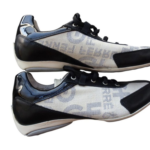 Gianfranco Ferre Logo Print Sneakers like new, size 37, black and white