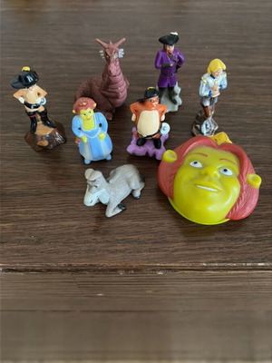 Kinder Shrek toys 2007 Disney like new