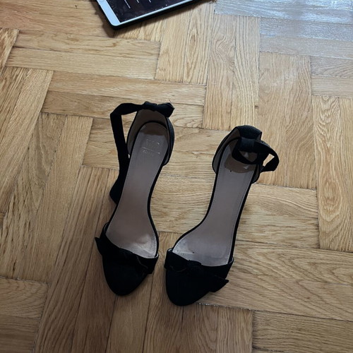 WS velvet sandals size 41, like new, black