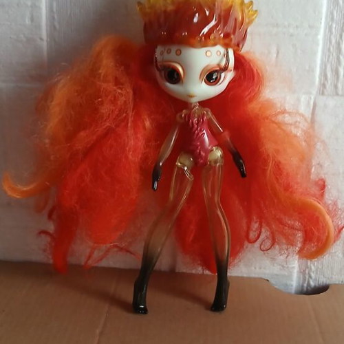 Novi Stars Ina Ferna Doll used collectible