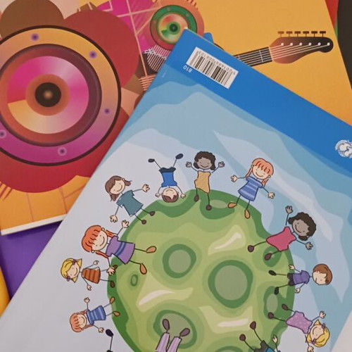 Stationery set new, 6 pieces with envelopes, pen, music notebook, UNICEF notebook