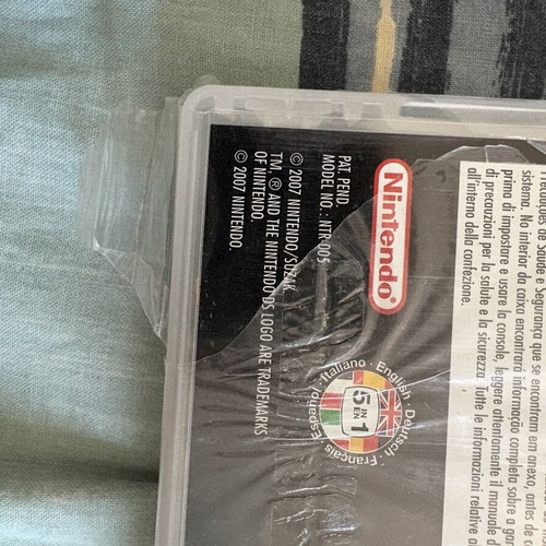 Wario Master of Disguise Nintendo DS new, sealed with slight plastic tear