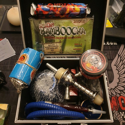 Small hookah complete set like new with accessories and tobacco