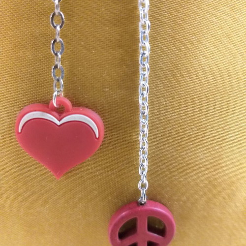 Single earring new with hoop and long chain, of wisdom, peace and love