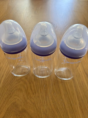 Lansinoh Glass Feeding Bottle with Naturalwave Slow Flow Nipple 160ml like new