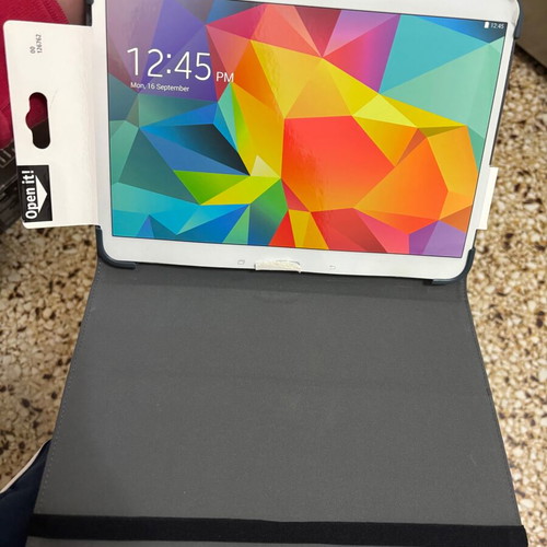Hama tablet cases for 10-inch tablets like new