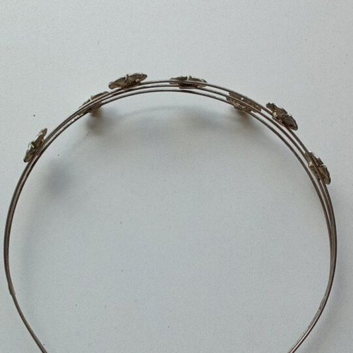 Children's headband with flowers and rhinestones silver, like new