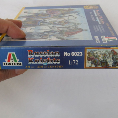 Italeri Russian Knights 1/72 model No 6023 like new, 1990