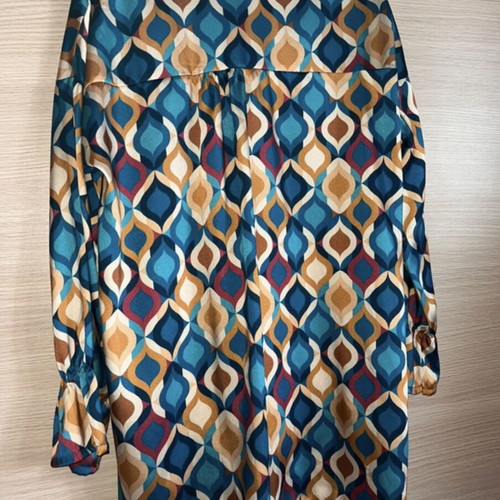 Oversized multicolor shirt with ruffled sleeves